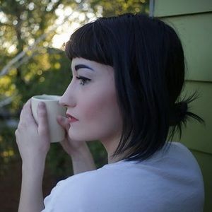 Meet your Posher, Claire